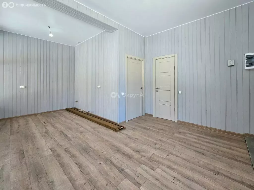 Дом в село Балобаново, Железнодорожная улица (50 м) - Фото 1