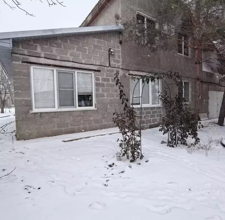 Дом в Волгоградская область, Светлоярский район, пос. Кирова ул. ... - Фото 1