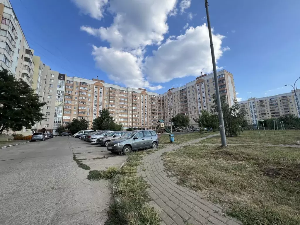 3-к кв. Белгородская область, Строитель Яковлевский городской округ, ... - Фото 1