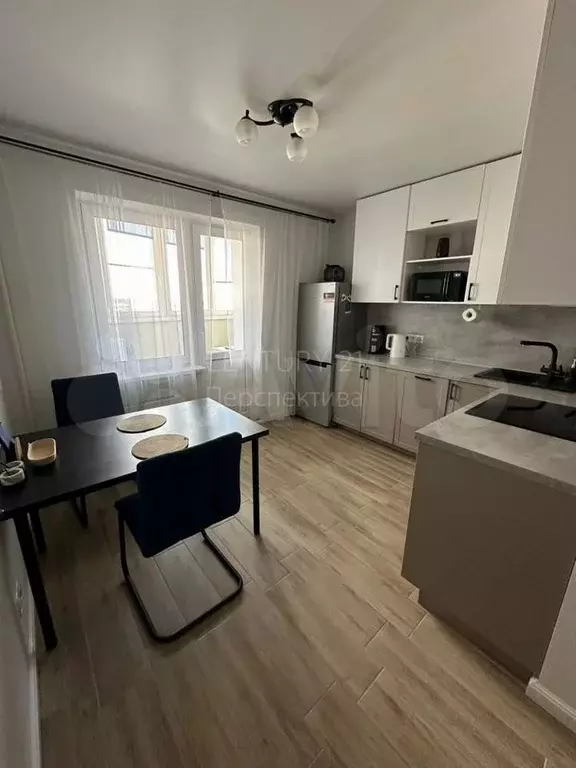 1-к. квартира, 52 м, 13/17 эт. - Фото 0