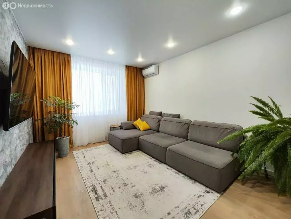 3-комнатная квартира: село Засечное, Соборная улица, 1 (74.3 м) - Фото 1