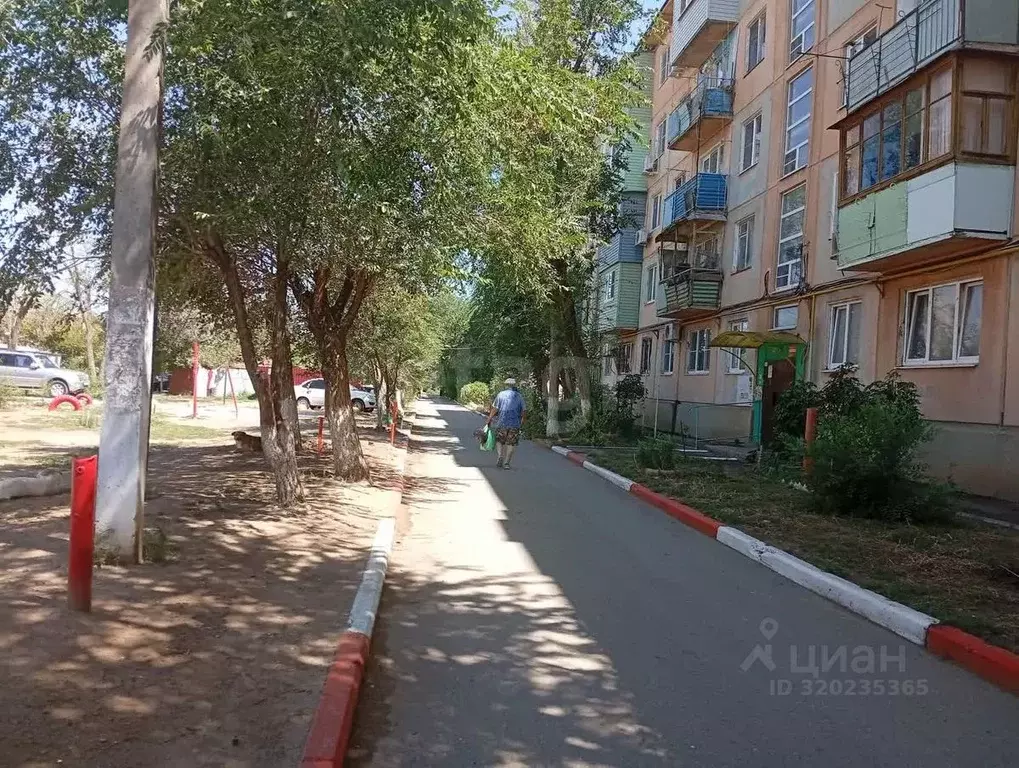 2-к кв. Астраханская область, Астрахань ул. Яблочкова, 2Б (45.7 м) - Фото 0