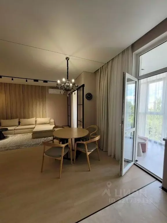 3-к кв. Крым, Симферополь просп. Кирова (100.0 м) - Фото 0