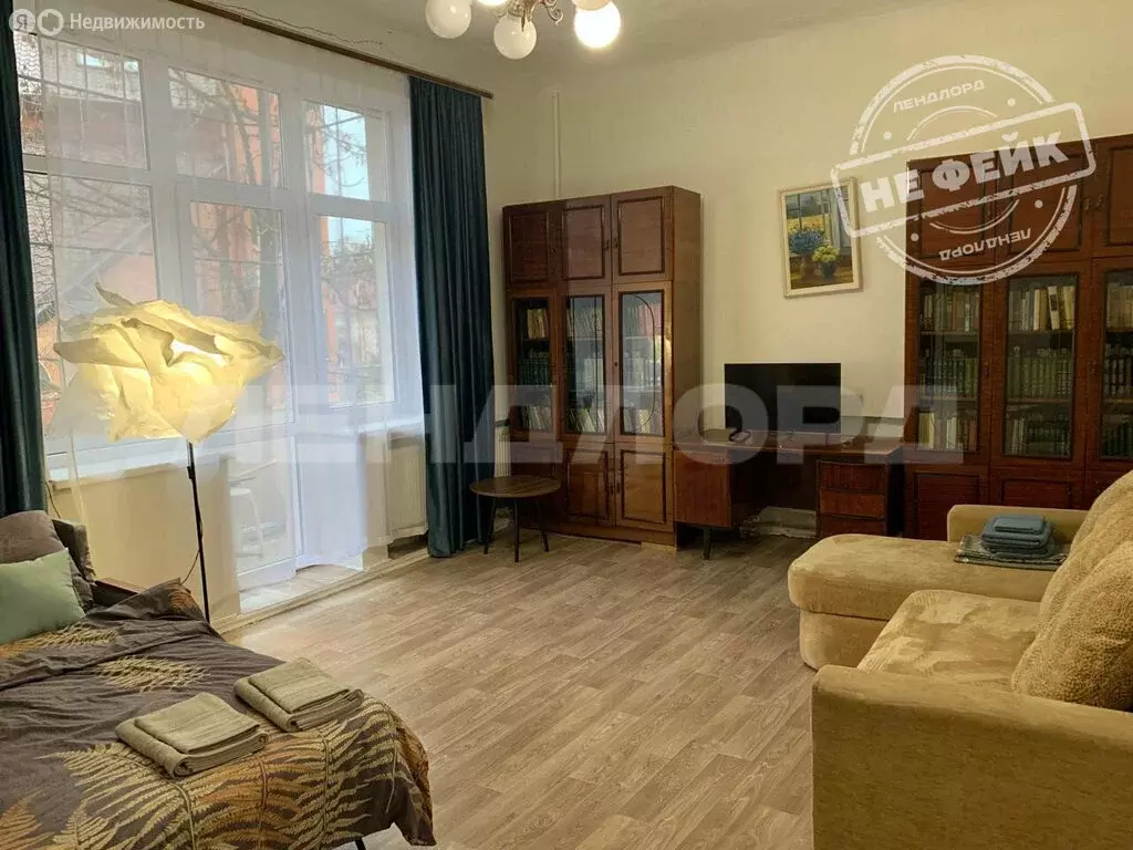 3-комнатная квартира: Ростов-на-Дону, улица Ярослава Галана, 6 (94 м) - Фото 1