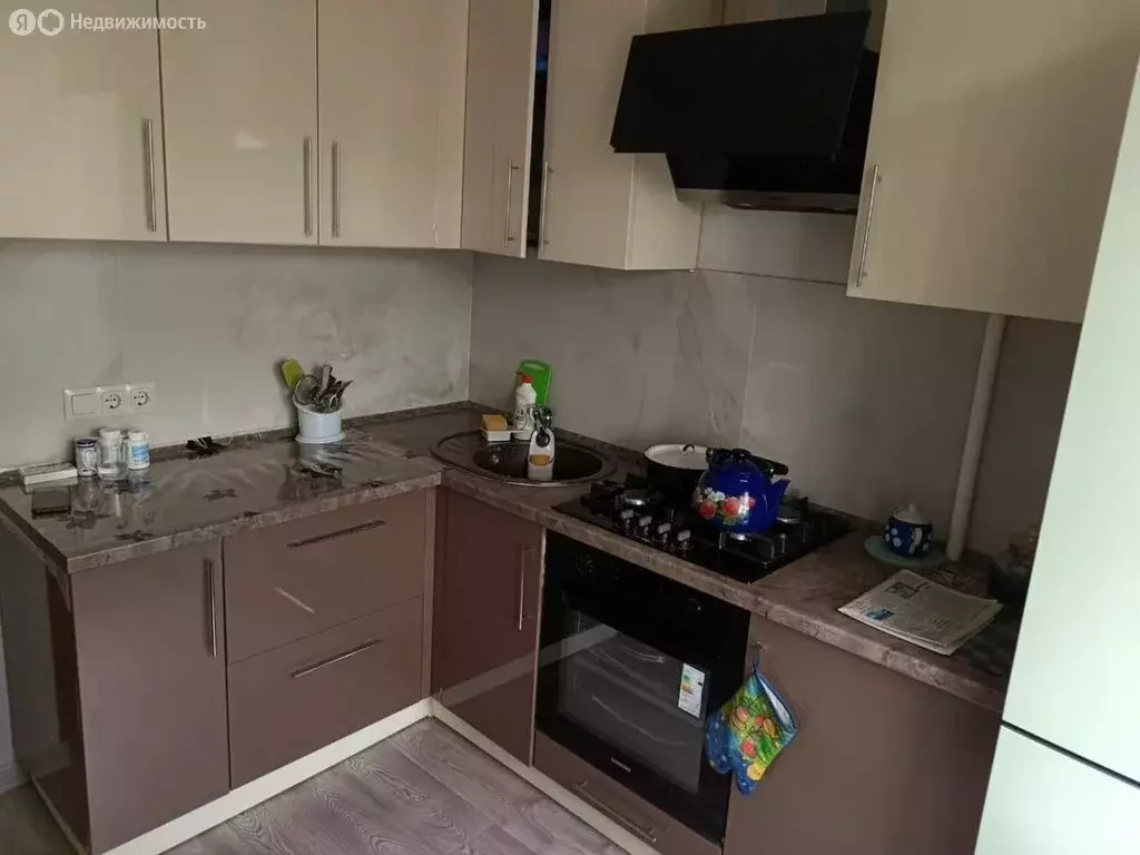 2-комнатная квартира: Омск, проспект Комарова, 27 (52.9 м) - Фото 1