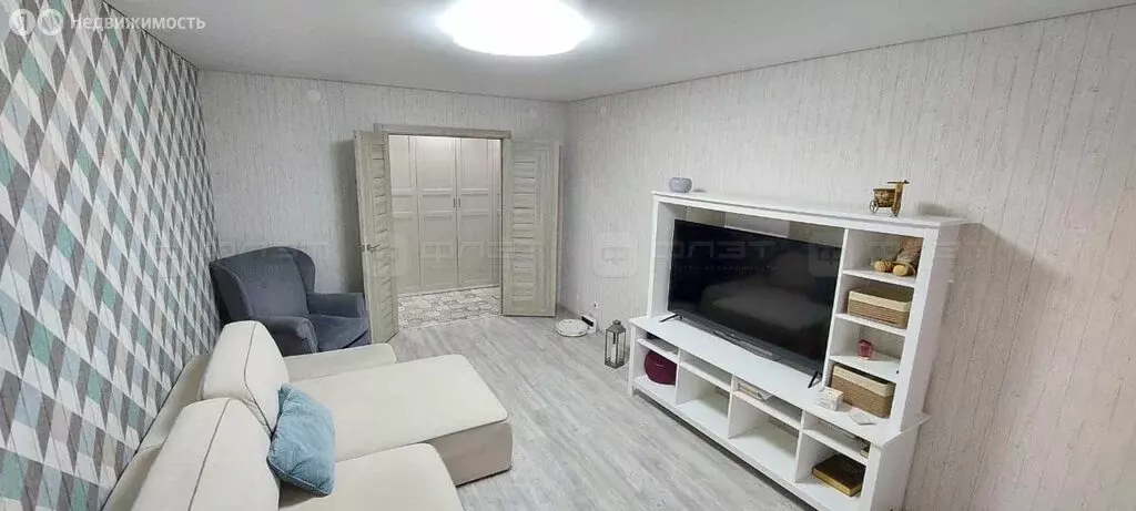 3-комнатная квартира: Казань, улица Академика Глушко, 14 (80.7 м) - Фото 0