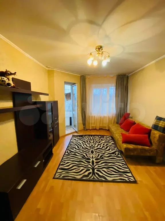 1-к. квартира, 35 м, 1/3 эт. - Фото 0