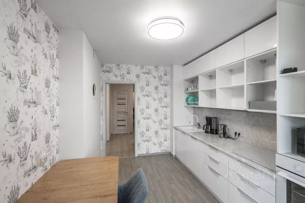 2-к кв. Омская область, Омск ул. Долгирева, 2 (63.2 м) - Фото 1