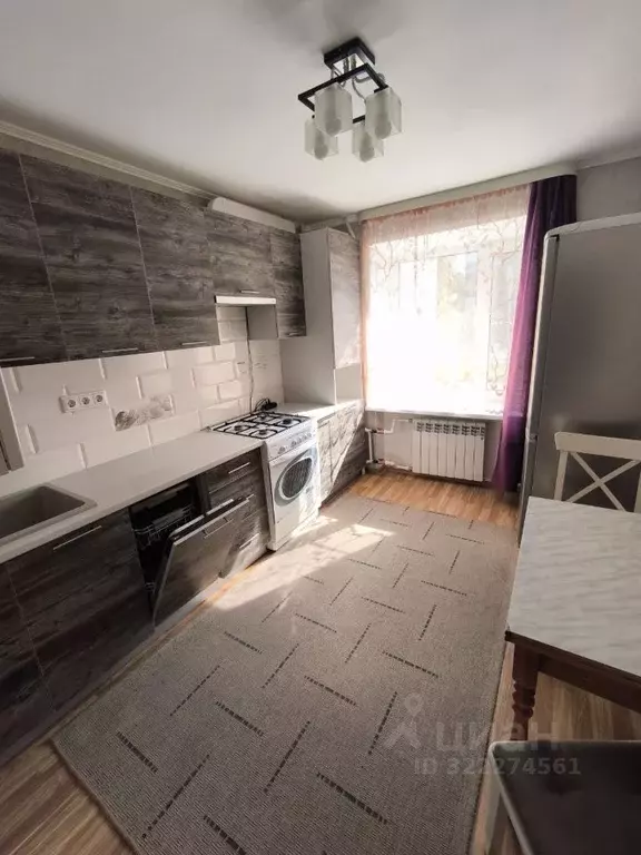 2-к кв. Псковская область, Псков ул. Максима Горького, 19А (54.0 м) - Фото 0