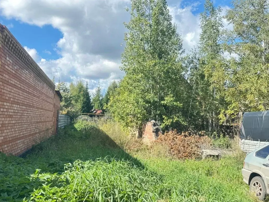 Участок в Омская область, Омск ул. 12-я Любинская, 89 (8.8 сот.) - Фото 1
