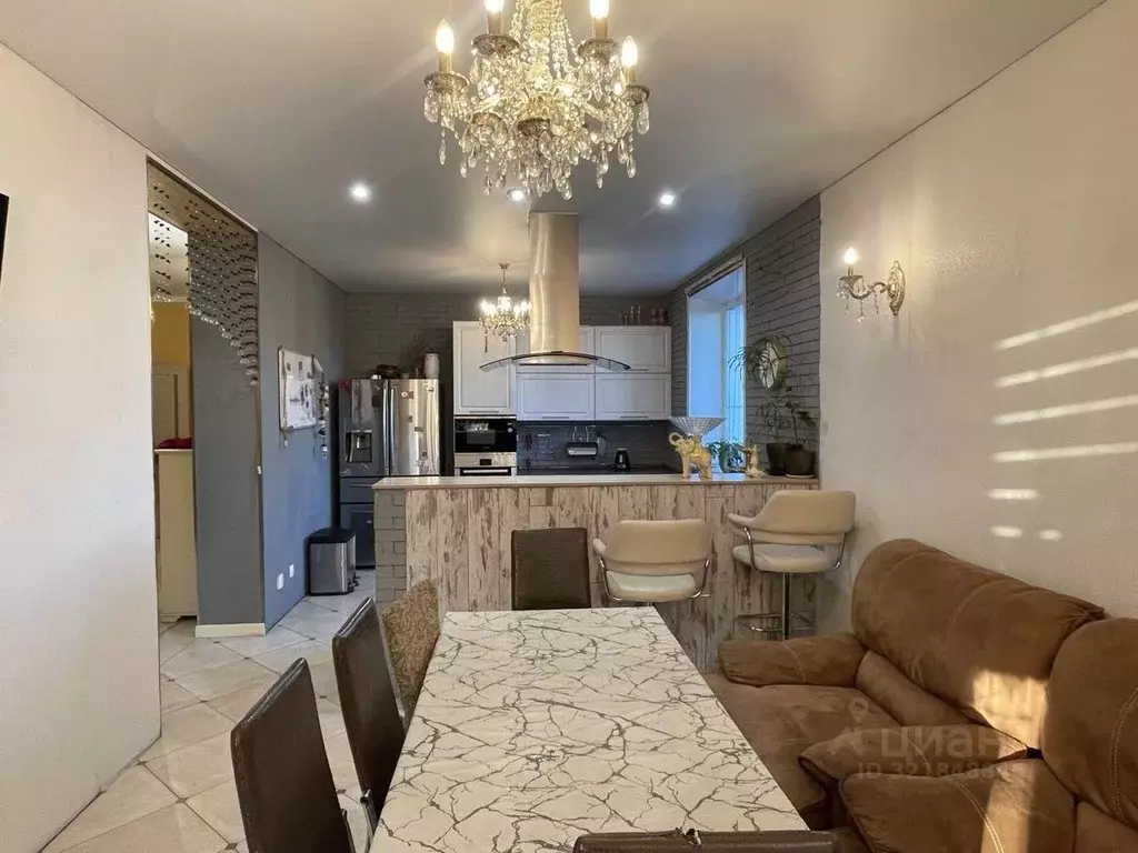 Коттедж в Хакасия, Абакан ул. Анны Ахматовой, 30А (350 м) - Фото 1