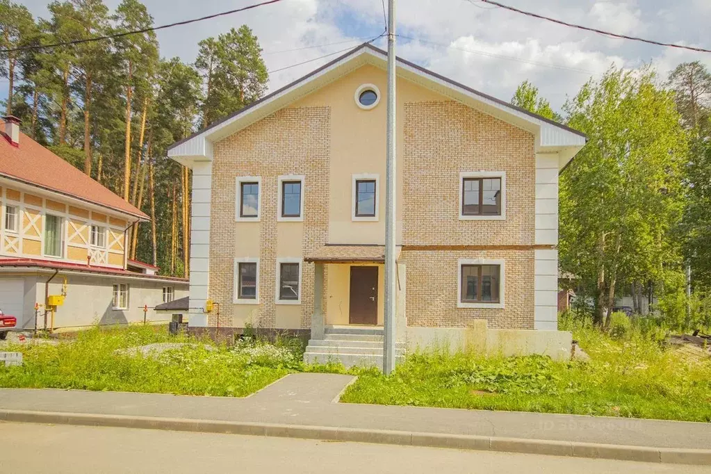 Дом в Свердловская область, Екатеринбург ул. Академика Вонсовского, ... - Фото 0