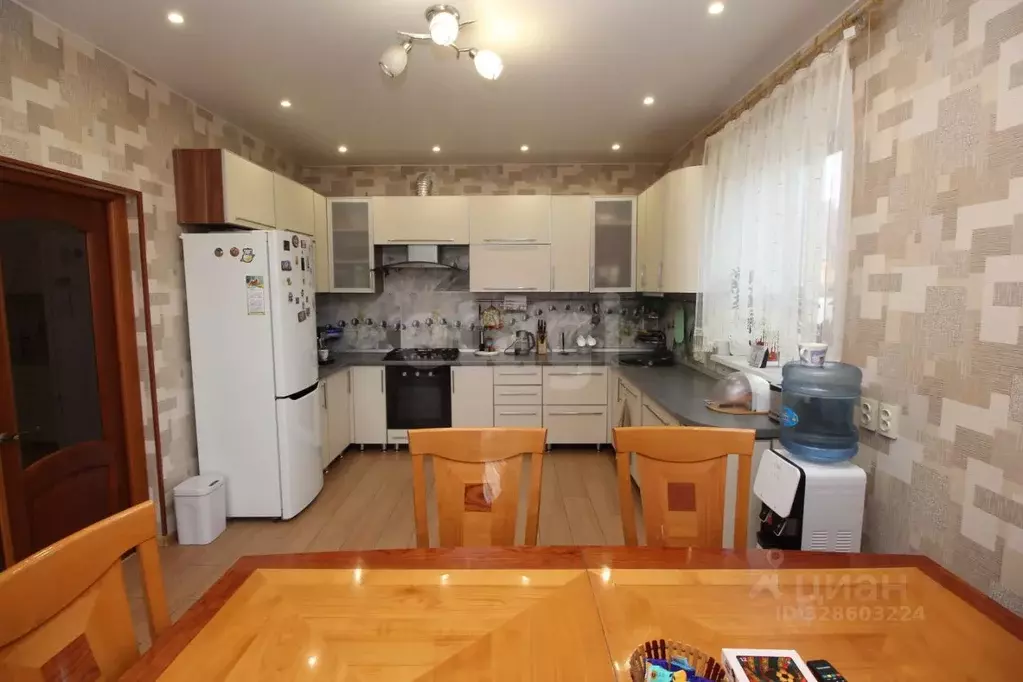 Дом в Вологодская область, Шексна рп, Шексна Южная мкр ул. Детская, 8 ... - Фото 1