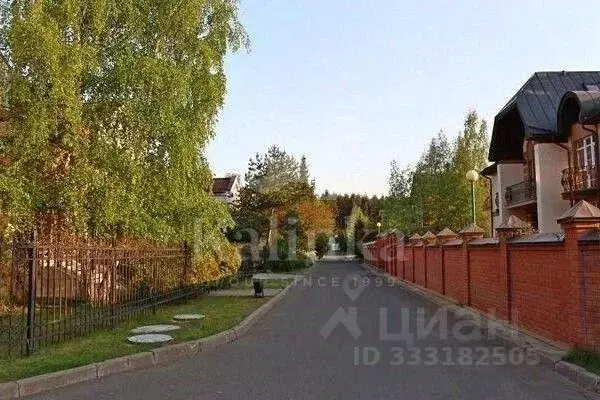 Участок в Московская область, Одинцовский городской округ, д. ... - Фото 2