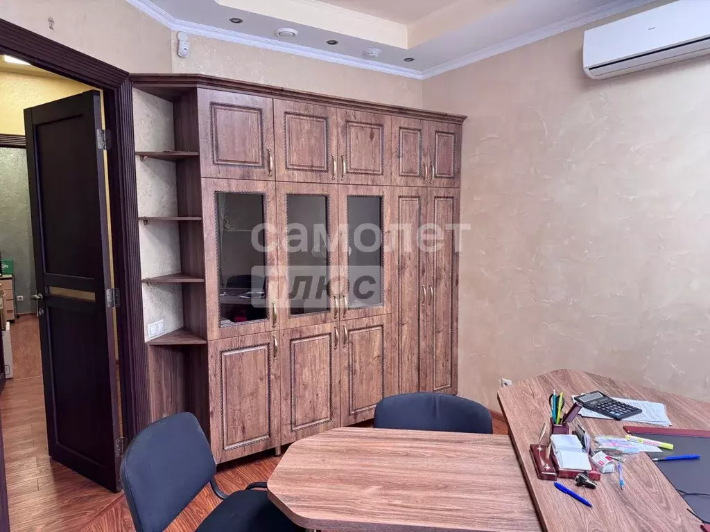 Помещение свободного назначения в Алтайский край, Барнаул ВРЗ мкр, ... - Фото 1