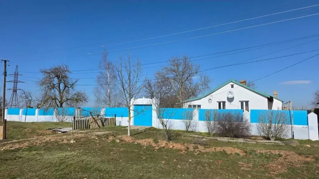 Дом в Крым, Сакский район, с. Воробьево ул. Нижняя, 3 (80 м) - Фото 2