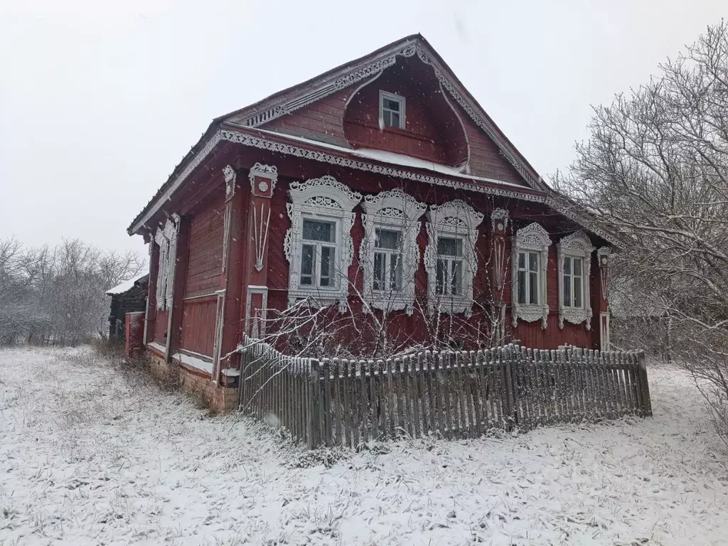 Дом в Ивановская область, Шуйский район, Афанасьевское с/пос, с. ... - Фото 1