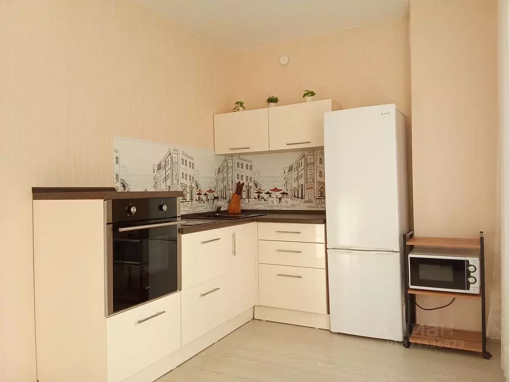 1-к кв. Красноярский край, Красноярск ул. Петра Ломако, 2 (44.3 м) - Фото 1