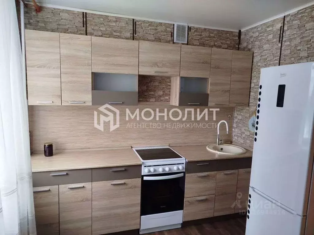 1-к кв. Белгородская область, Старый Оскол Макаренко мкр, 6 (40.0 м) - Фото 1