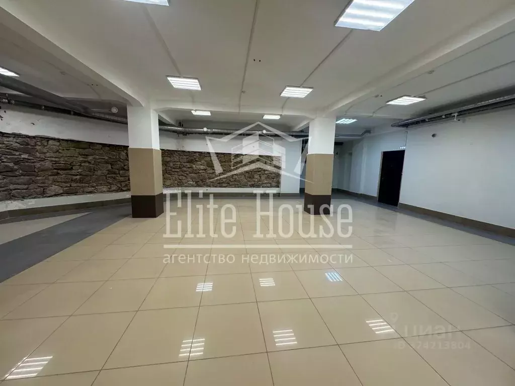 Помещение свободного назначения в Калужская область, Калуга ул. ... - Фото 1