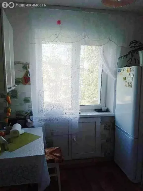 3-комнатная квартира: Губаха, улица Дегтярёва, 6 (57.2 м) - Фото 1