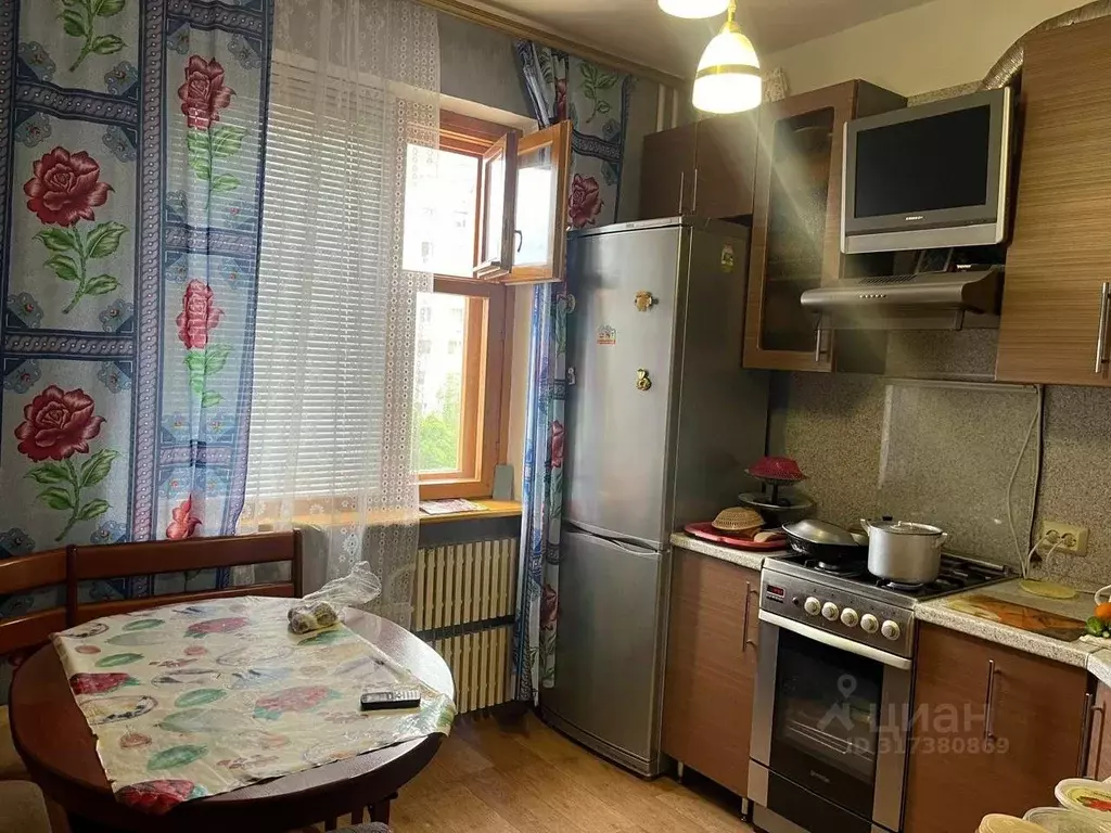 2-к кв. Воронежская область, Воронеж ул. 25 Января, 52А (55.0 м) - Фото 0