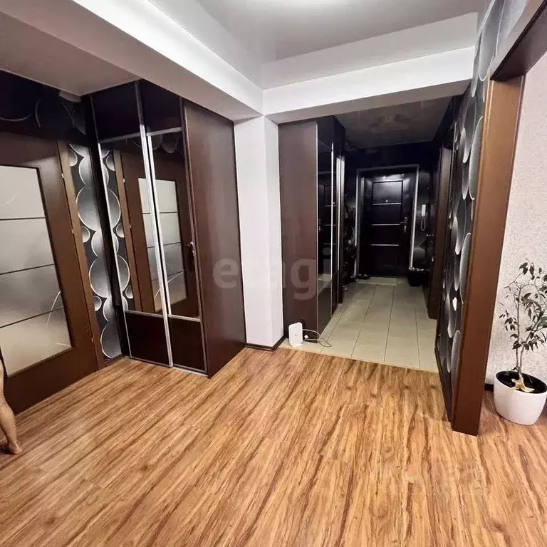 3-к кв. Курганская область, Курган Заозерный жилрайон, 6А мкр, 8 (71.6 ... - Фото 1