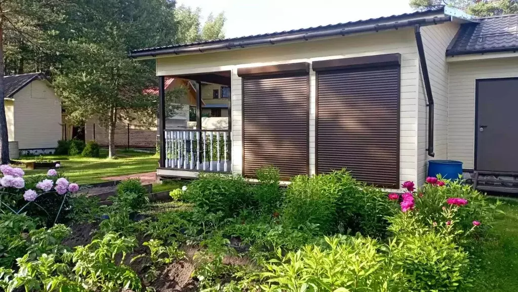 Дом в Ленинградская область, Выборгский район, Рощинское городское ... - Фото 2