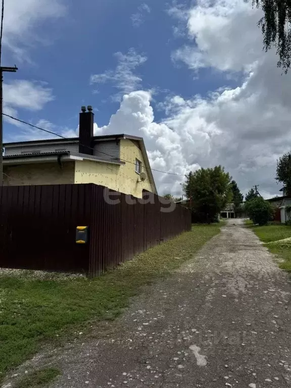 Дом в Тульская область, Дубенский район, Воскресенское с/пос, с. ... - Фото 1