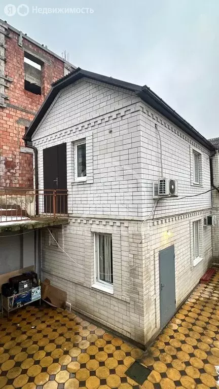 Дом в Махачкала, улица Огарёва, 12 (280 м) - Фото 2