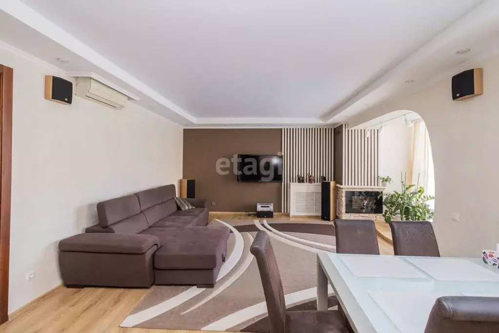 4-к кв. Тюменская область, Тюмень ул. Газовиков, 41к1 (114.0 м) - Фото 1