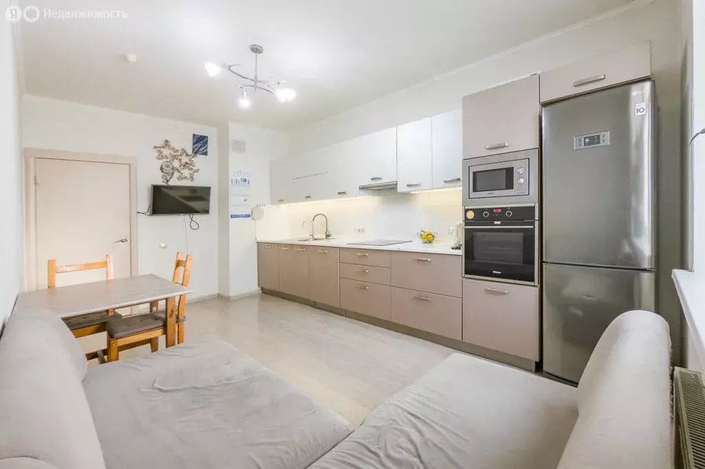 2-комнатная квартира: Екатеринбург, Машинная улица, 44к3 (76.1 м) - Фото 1