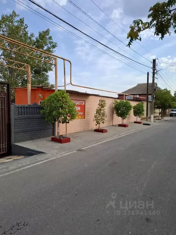 Дом в Дагестан, Кизляр Нижегородская ул., 13 (150 м) - Фото 1