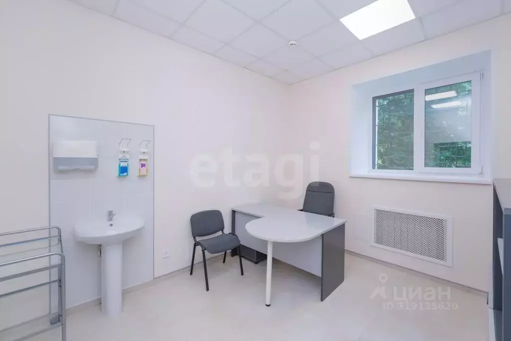 Помещение свободного назначения в Пермский край, Пермь ул. Мильчакова, ... - Фото 1