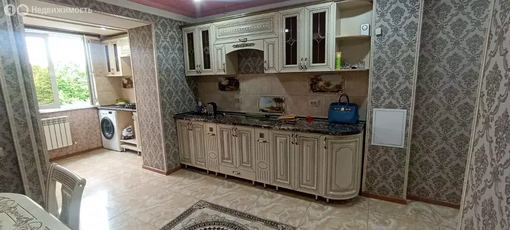 2-комнатная квартира: Нальчик, улица Идарова, 168 (60 м) - Фото 0