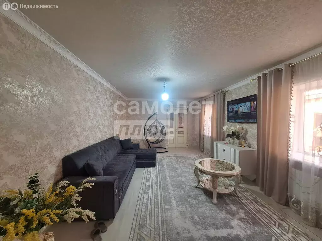 Дом в Хасавюрт, посёлок Ветеран, 18-я улица Ветеран (200 м) - Фото 1