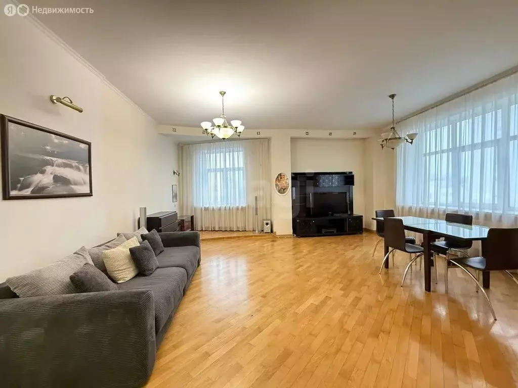 3-комнатная квартира: Белгород, Свято-Троицкий бульвар, 11 (109.9 м) - Фото 1