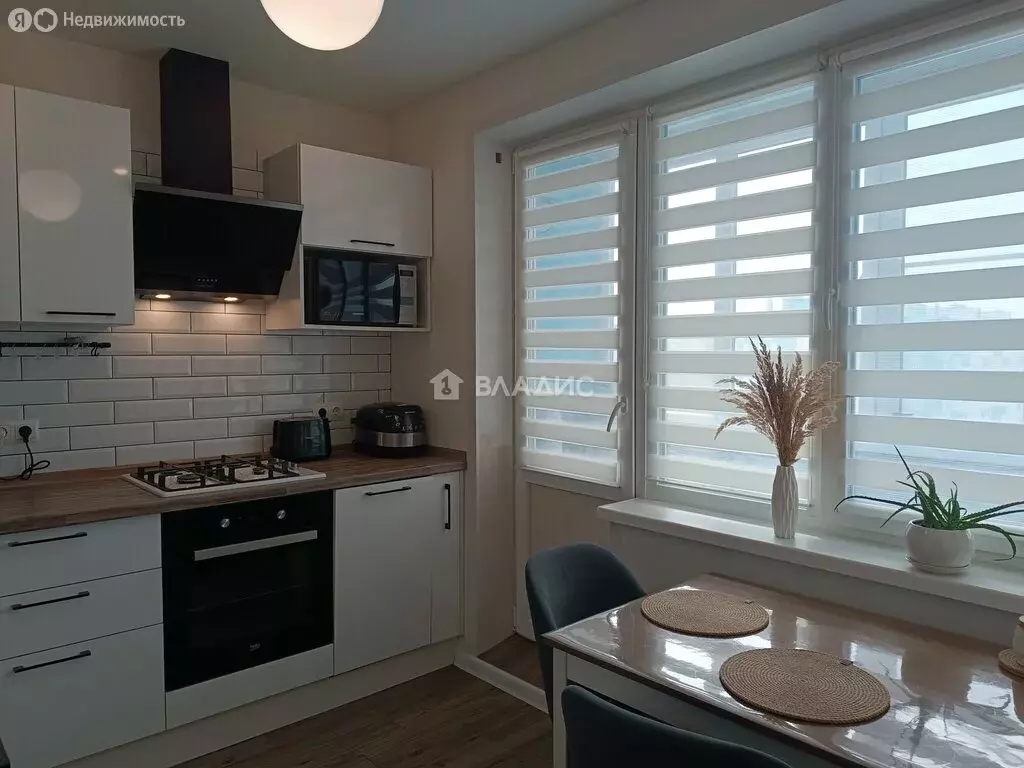 1-комнатная квартира: Смоленск, улица Авиаторов, 3 (35.9 м) - Фото 2