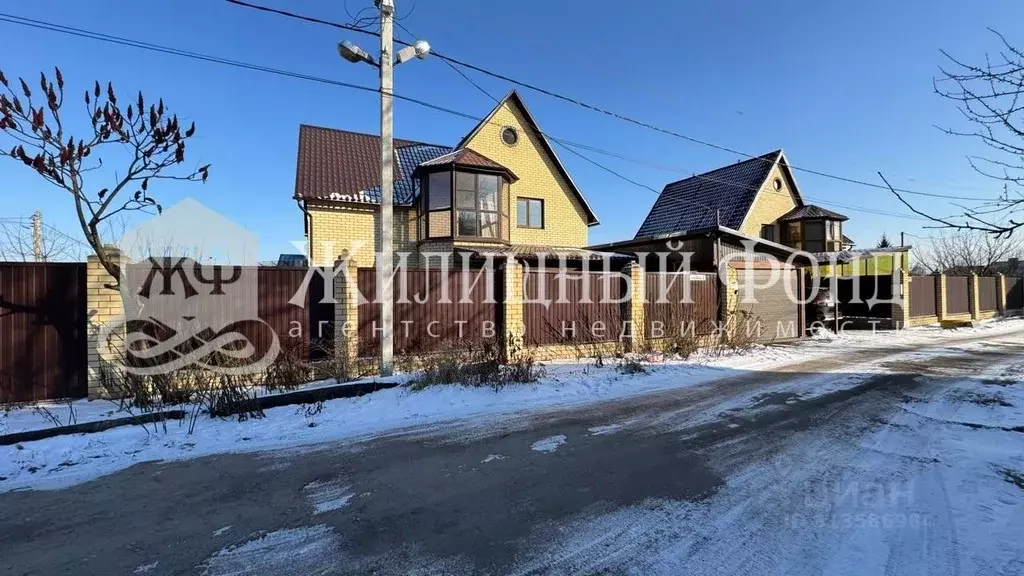 Дом в Курская область, Курский район, Моковский сельсовет, д. 1-я ... - Фото 0