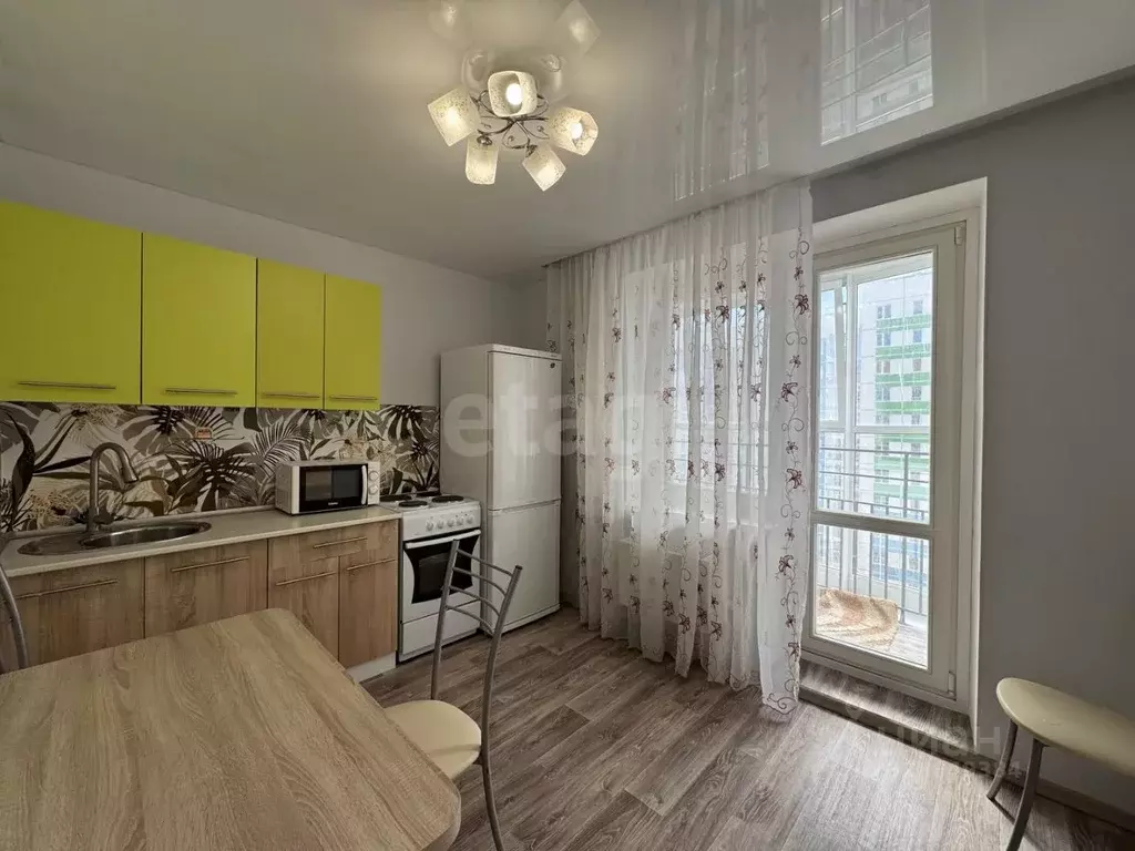 2-к кв. Тюменская область, Тюмень ул. Федюнинского, 58к2 (64.0 м) - Фото 2