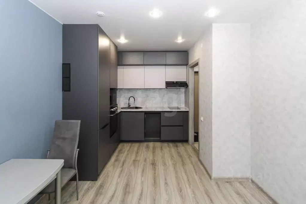 Студия Тюменская область, Тюмень ул. Краснооктябрьская, 14 (28.4 м) - Фото 2