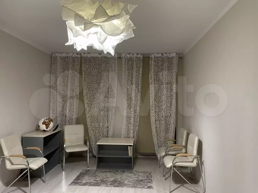 1-к. квартира, 48 м, 4/4 эт. - Фото 0