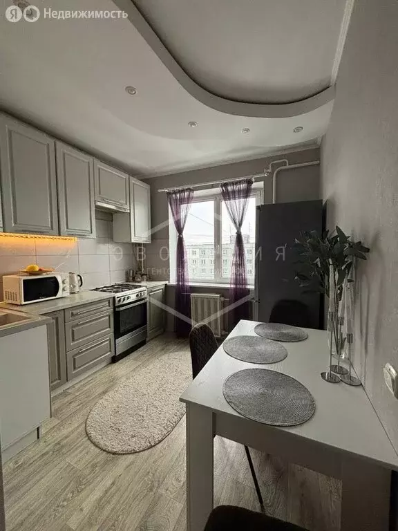 2-комнатная квартира: Калининград, улица Полковника Ефремова, 4 (48 м) - Фото 1