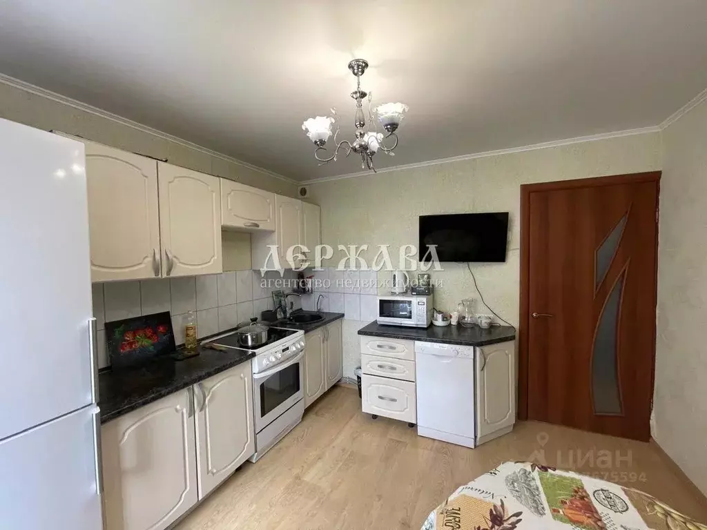 3-к кв. Белгородская область, Старый Оскол бул. Дружбы, 4 (53.0 м) - Фото 1
