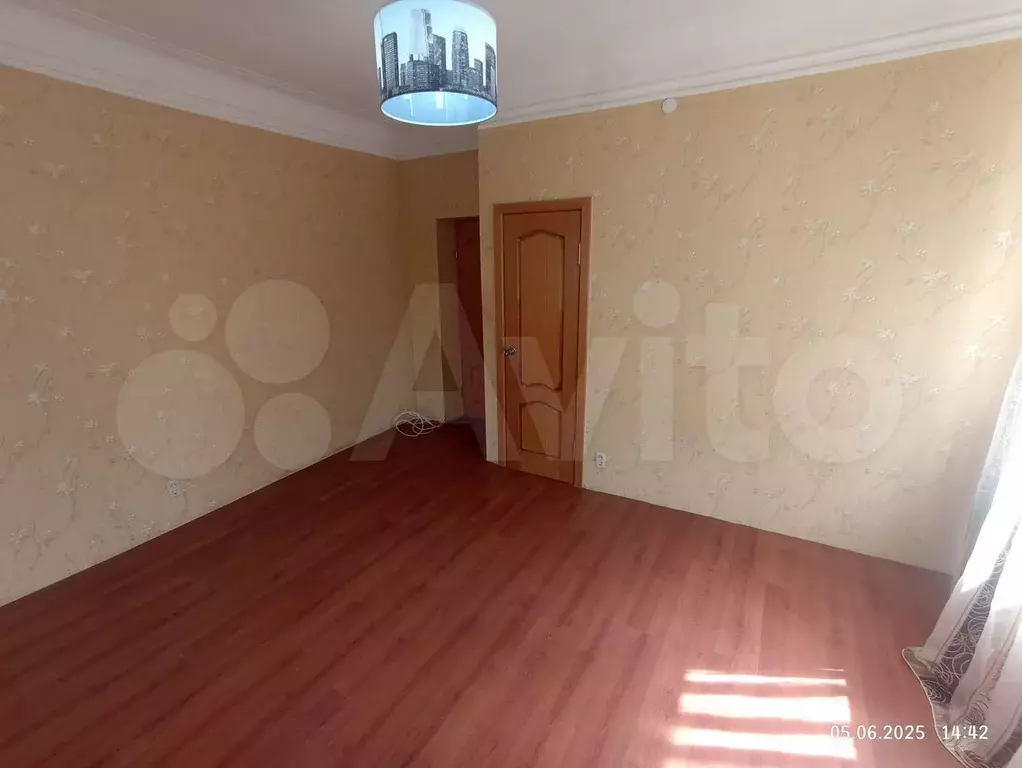 3-к. квартира, 77,2 м, 2/2 эт. - Фото 1