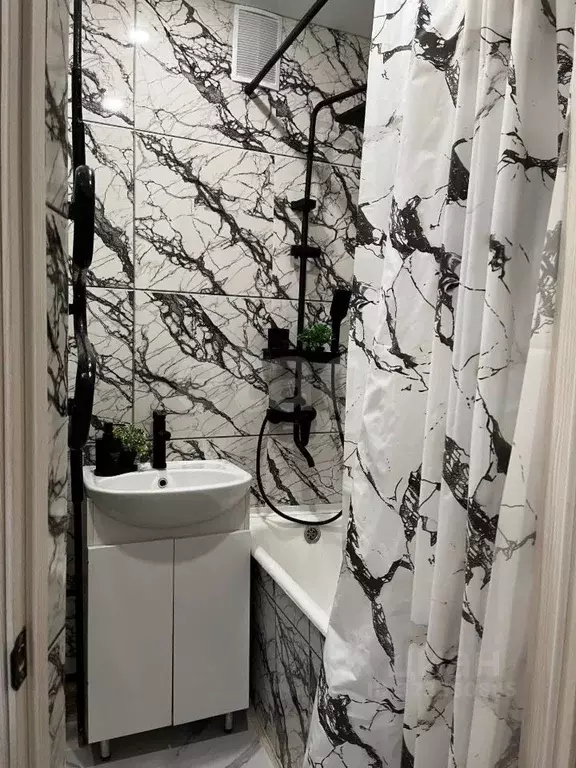 2-к кв. Челябинская область, Миасс Орловская ул., 24 (39.8 м) - Фото 1