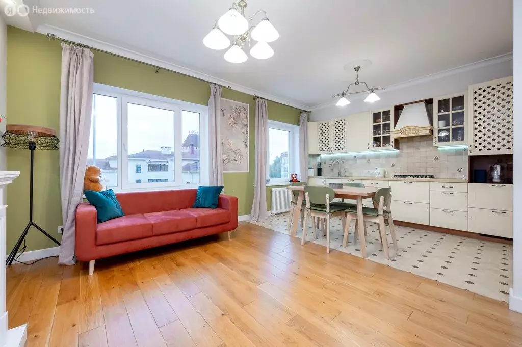 3-комнатная квартира: Сестрорецк, улица Николая Соколова, 21 (110 м) - Фото 1
