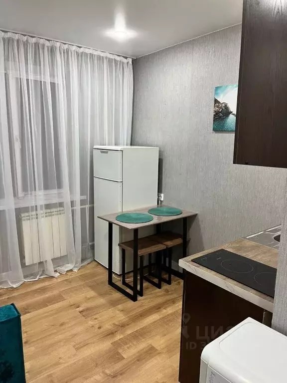 Комната Красноярский край, Красноярск ул. Калинина, 10 (11.0 м) - Фото 0