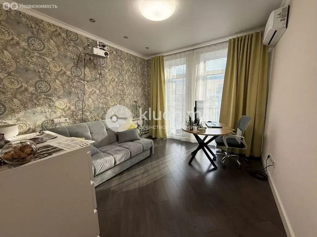 2-комнатная квартира: Казань, улица Зур Урам, 1К (62.6 м) - Фото 1