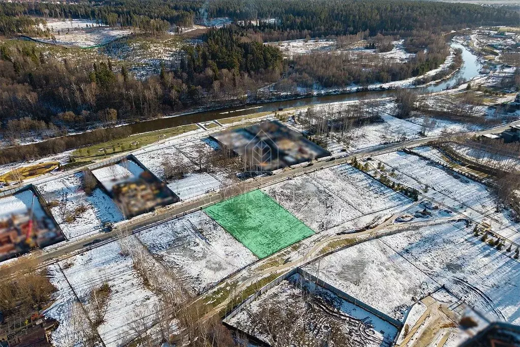Участок в Московская область, Красногорск городской округ, д. ... - Фото 1